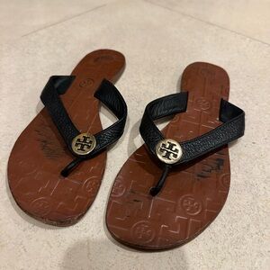 Tory Burch Black Leather Thora Thong Sandals with Gold Logo